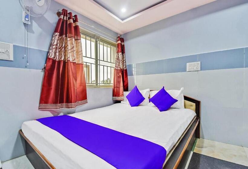 בית מלון כפרי Spot On Gayatri Comforts