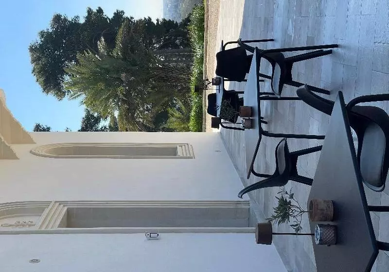 ベッドアンドブレックファースト Sa Suites