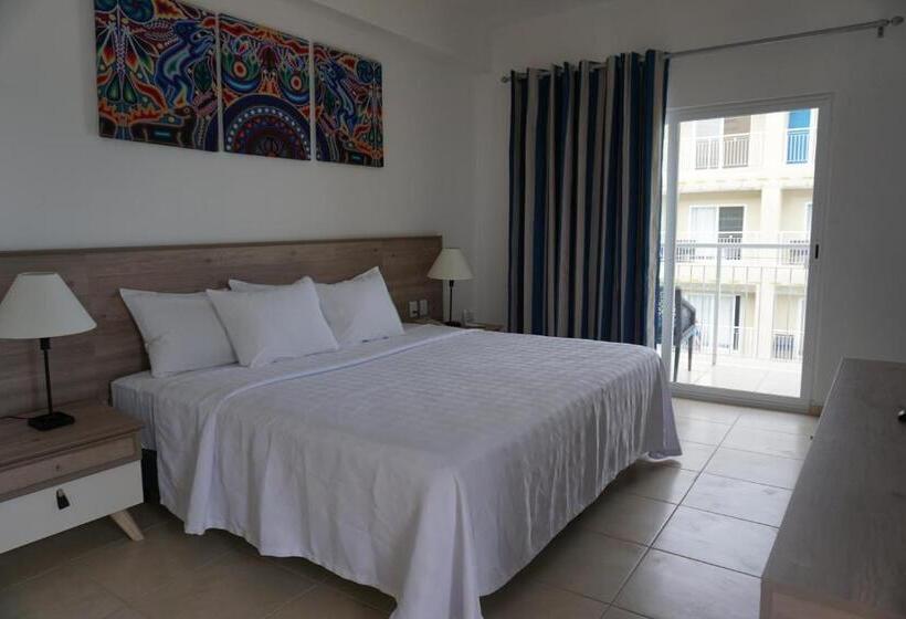 فندق Decameron La Marina Guayabitos, Ramada All Inclusive Resort