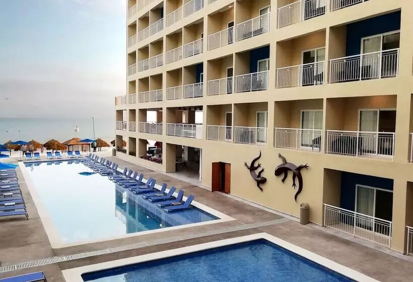 ホテル Decameron La Marina Guayabitos, Ramada All Inclusive Resort