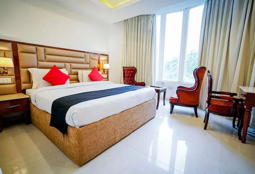 هتل The Royal Castle , Dharamshala