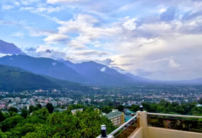 هتل The Royal Castle , Dharamshala