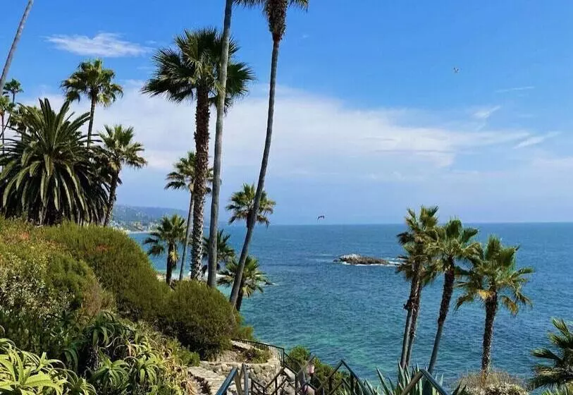 Art Hotel Laguna Beach