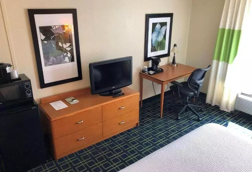 هتل Country Inn & Suites By Radisson, Fayetteville I95, Nc