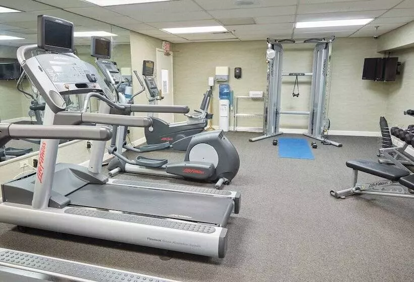 בית מלון כפרי Ethan Allen