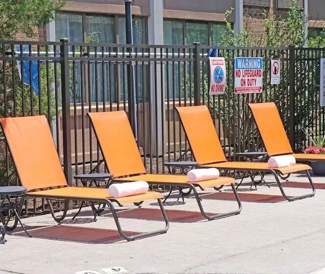 בית מלון כפרי Ethan Allen