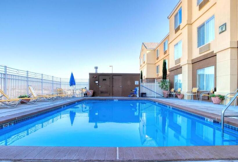 هتل Fairfield Inn By Marriott Las Cruces