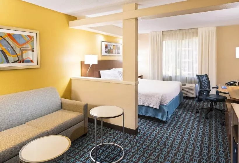 ホテル Fairfield Inn & Suites By Marriott Atlanta Perimeter Center