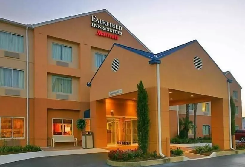 호텔 Fairfield Inn Suites Brunswick