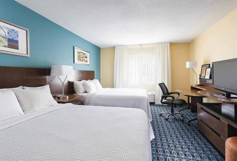 Отель Fairfield Inn & Suites Holland