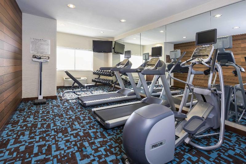 Отель Fairfield Inn & Suites Holland