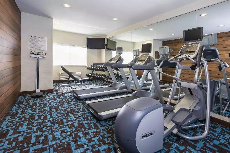 호텔 Fairfield Inn & Suites Holland