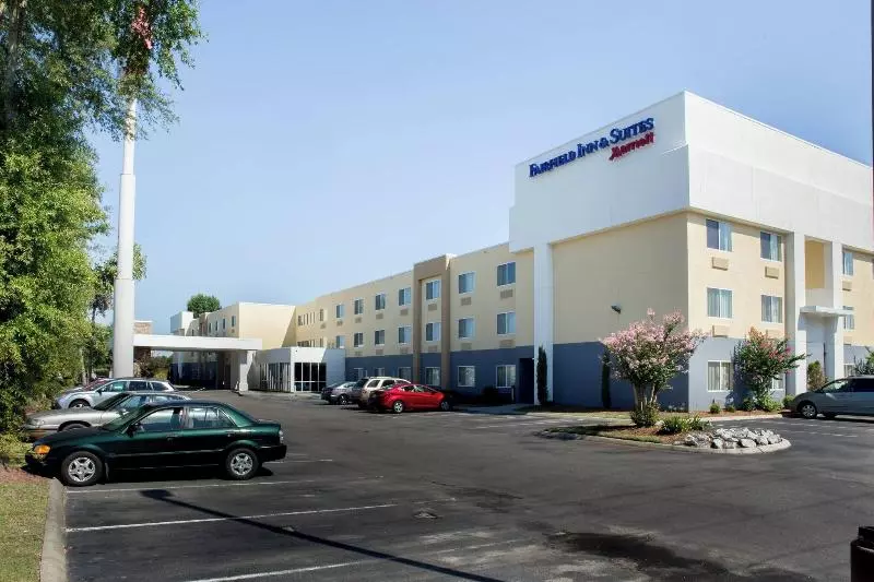 Отель Fairfield Inn By Marriott Lumberton