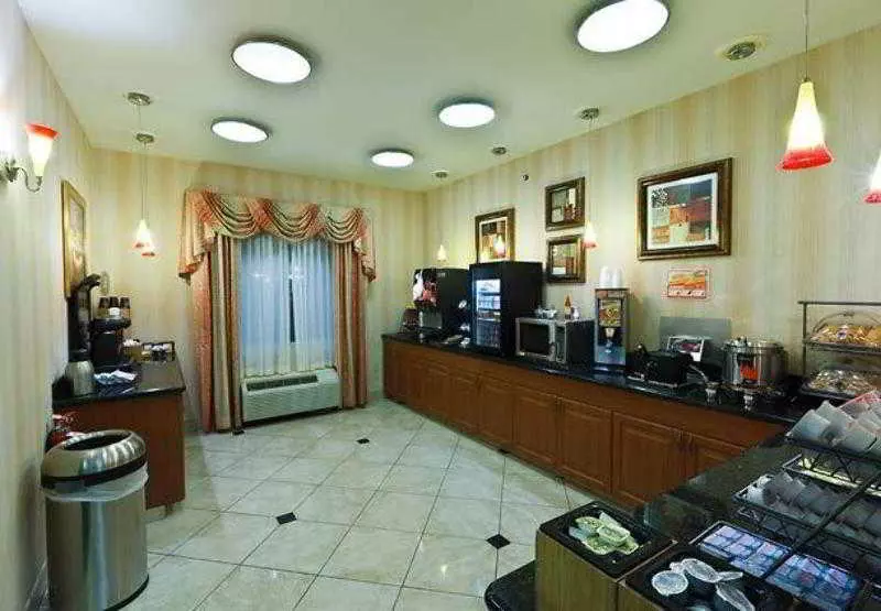 Отель Fairfield Inn By Marriott Lumberton