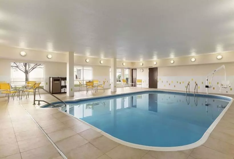 هتل Fairfield Inn & Suites By Marriott Mankato