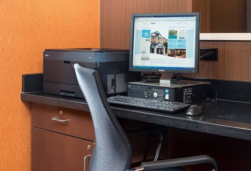 فندق Fairfield Inn & Suites Peru
