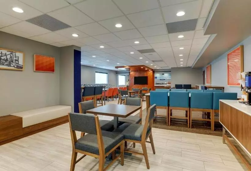 Отель Holiday Inn Express Kenner   New Orleans Airport, An Ihg