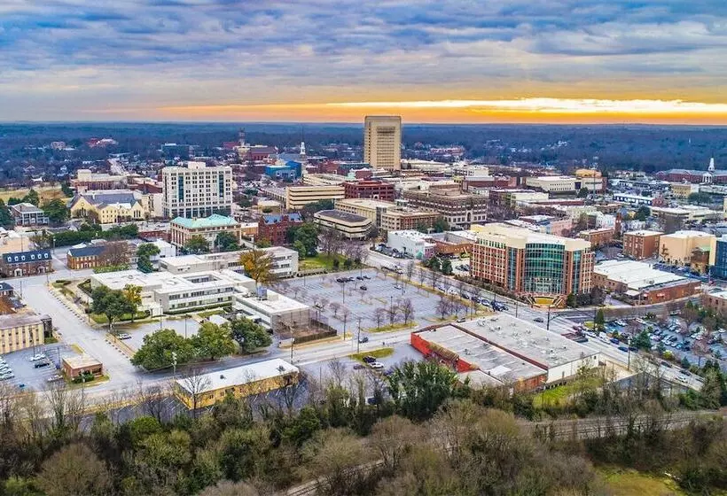 Отель Holiday Inn Spartanburg Northwest