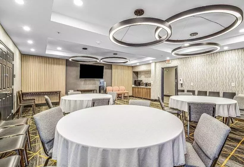 Отель Holiday Inn Spartanburg Northwest