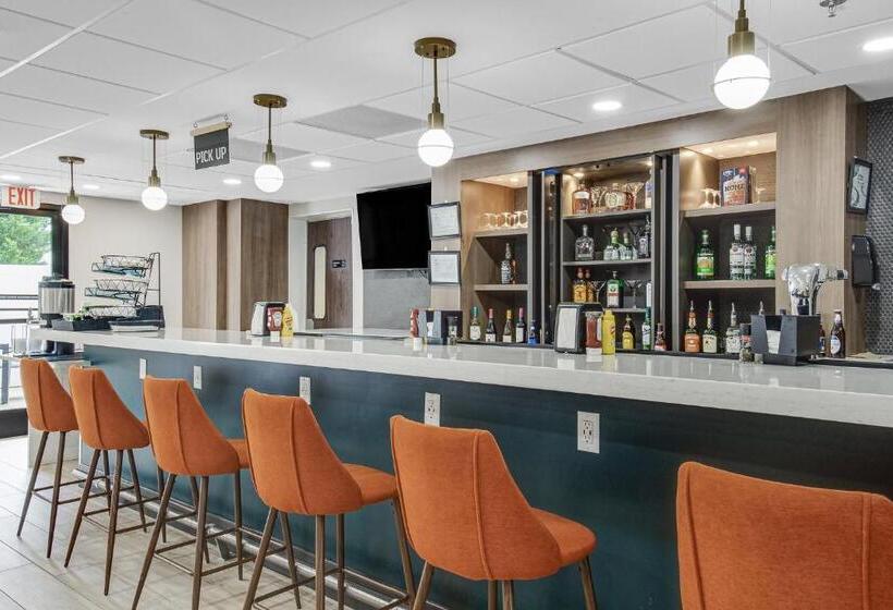 בית מלון כפרי Holiday Inn Spartanburg Northwest