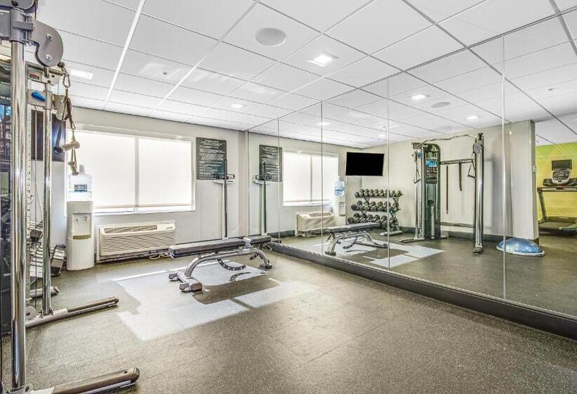 בית מלון כפרי Holiday Inn Spartanburg Northwest