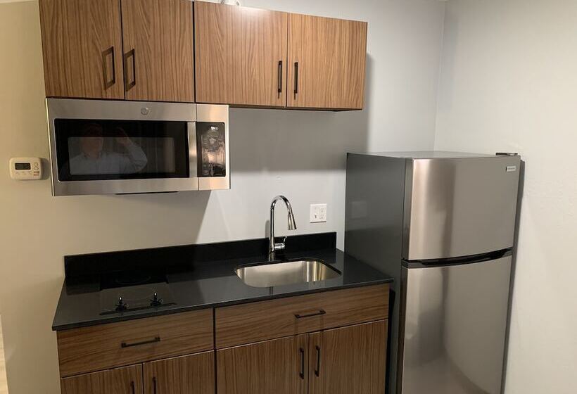 Hôtel Hometowne Studios By Red Roof East Lansing   Okemos