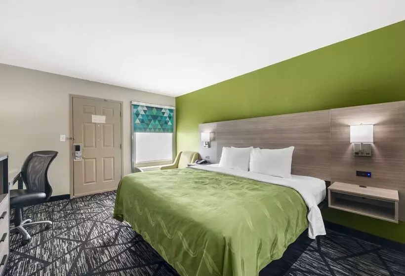 هتل Quality Inn