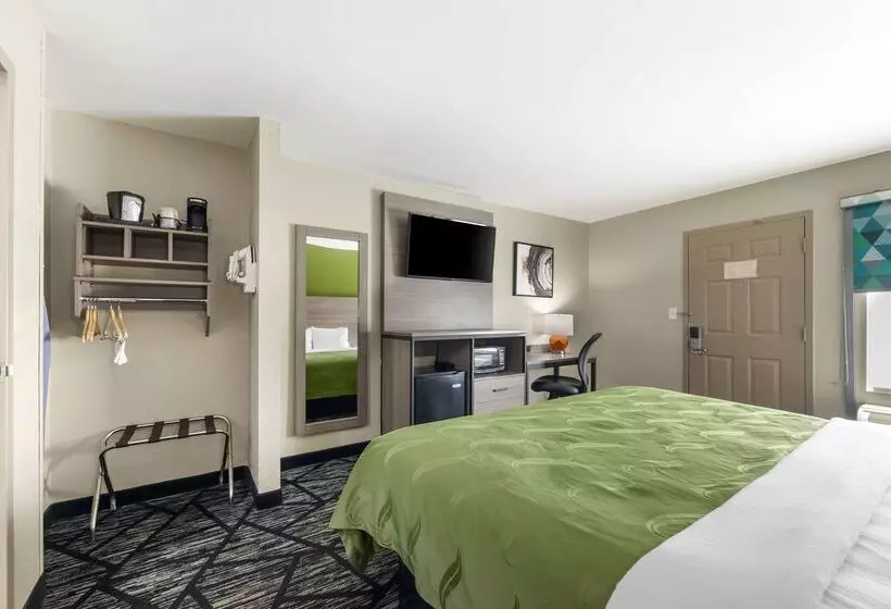 هتل Quality Inn