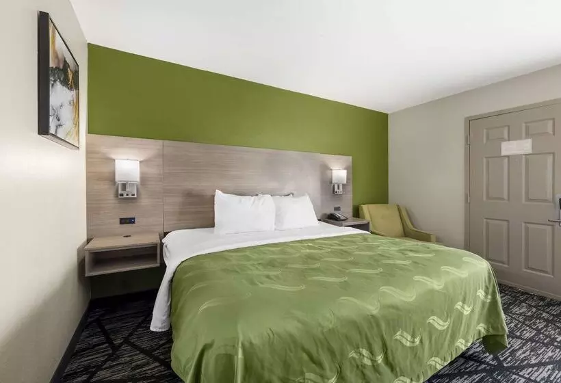 هتل Quality Inn