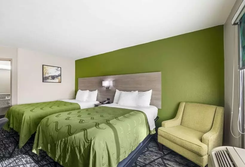 هتل Quality Inn