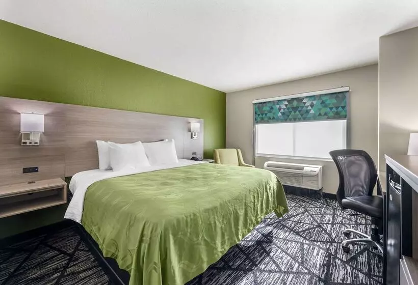 هتل Quality Inn