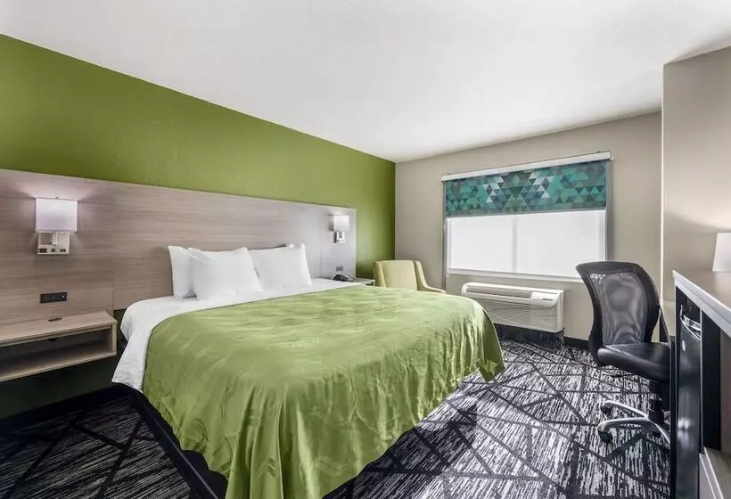 هتل Quality Inn