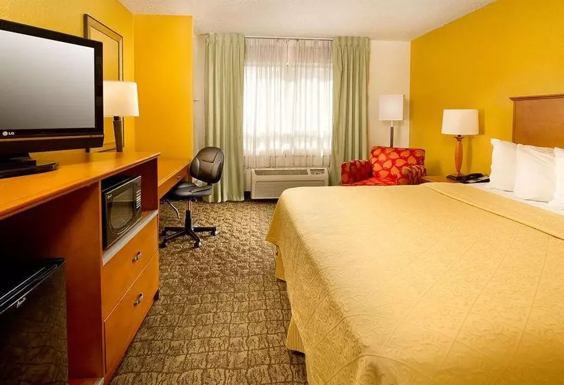 בית מלון כפרי Quality Inn Miami Airport  Doral