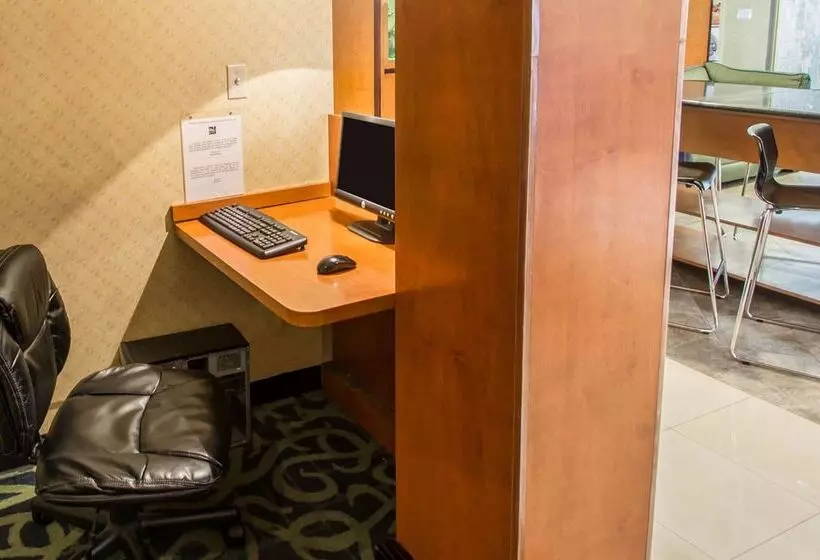 בית מלון כפרי Quality Inn Miami Airport  Doral