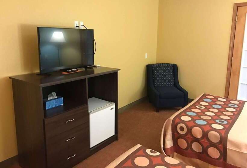 فندق Super 8 By Wyndham Plover Stevens Point Area