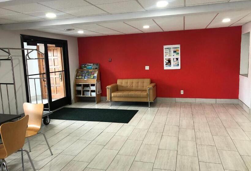 فندق Super 8 By Wyndham Plover Stevens Point Area