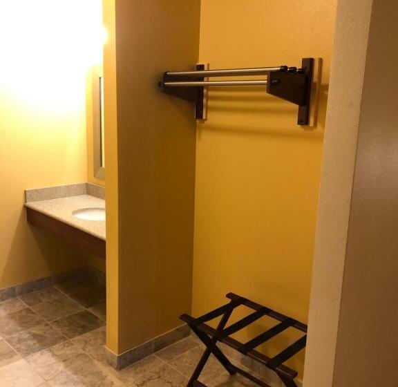 فندق Super 8 By Wyndham Plover Stevens Point Area