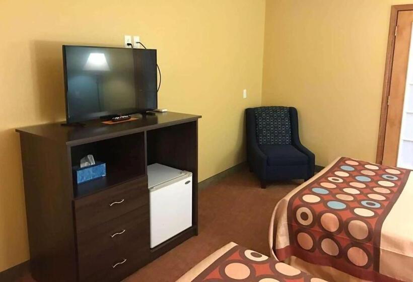 فندق Super 8 By Wyndham Plover Stevens Point Area