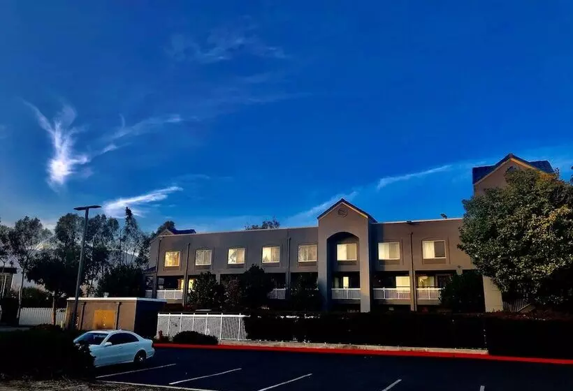 Surestay Hotel By Best Western Ontario Airport