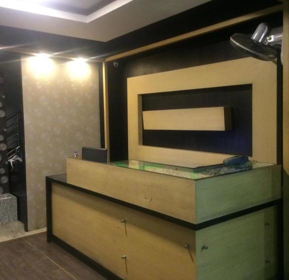 旅馆 Green Wood Inn An Executive