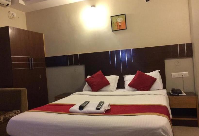 הוסטל Green Wood Inn An Executive