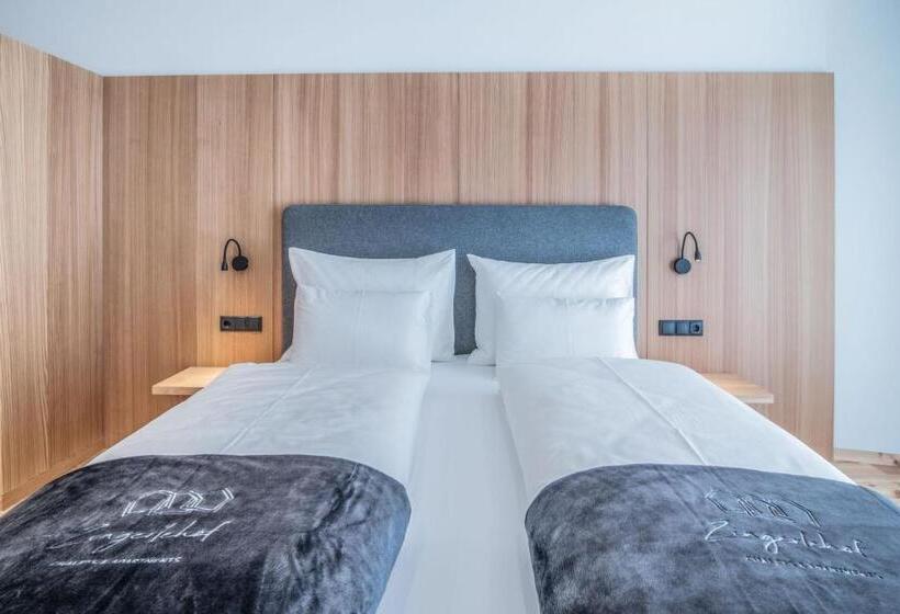 Отель Chalet & Appartement Zingerlehof Trens