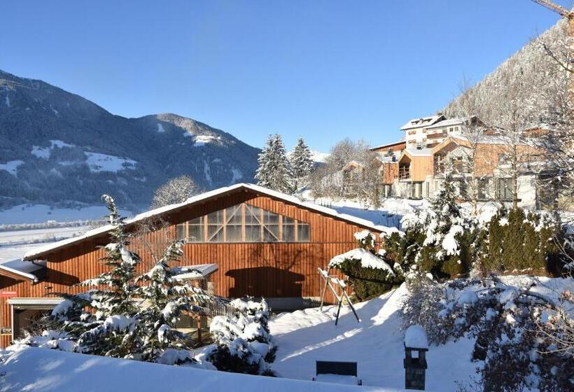 Отель Chalet & Appartement Zingerlehof Trens