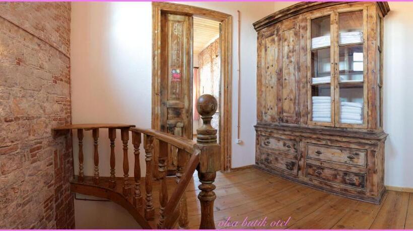 تختخواب و صبحانه Olea Leya Boutique