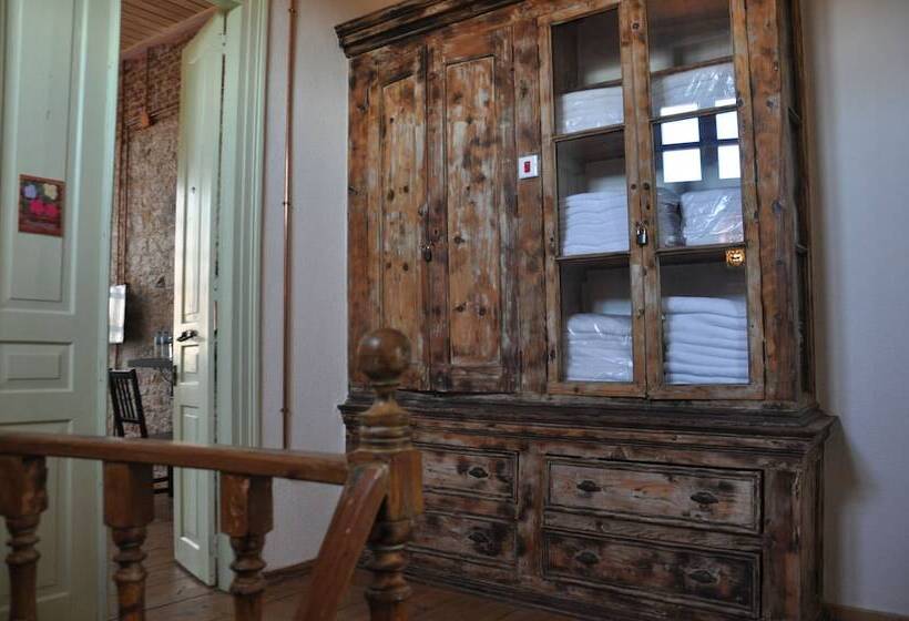 تختخواب و صبحانه Olea Leya Boutique