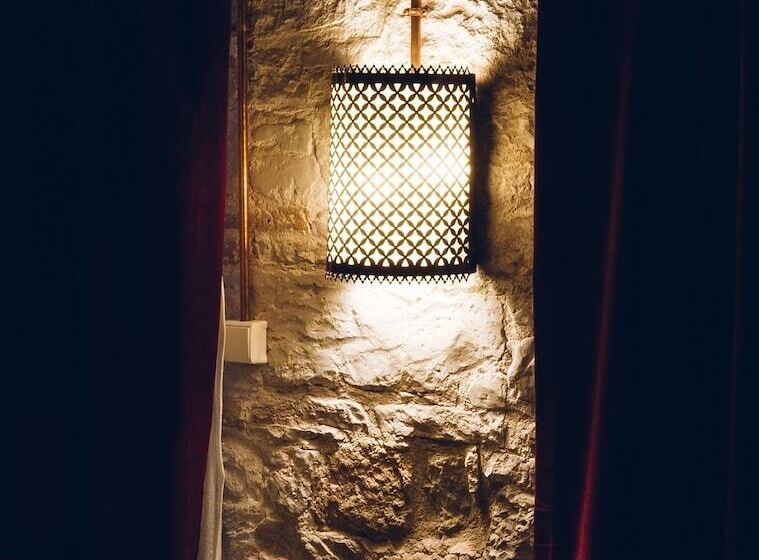 تختخواب و صبحانه Olea Leya Boutique