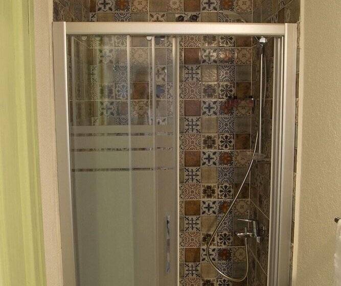 تختخواب و صبحانه Olea Leya Boutique