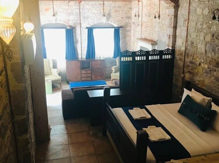 تختخواب و صبحانه Olea Leya Boutique