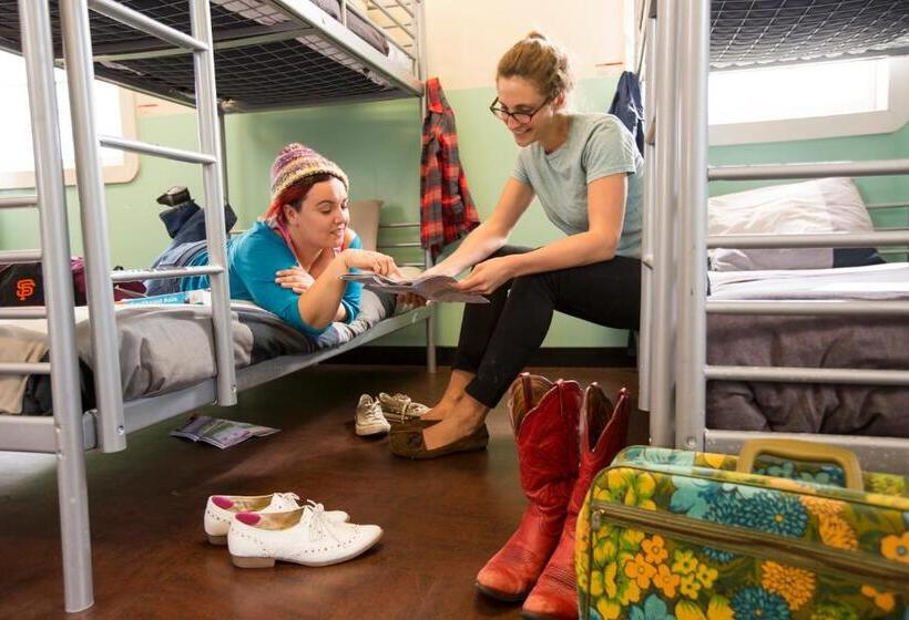 Hi San Francisco Fisherman's Wharf Hostel