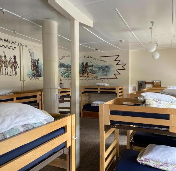 Hi San Francisco Fisherman's Wharf Hostel